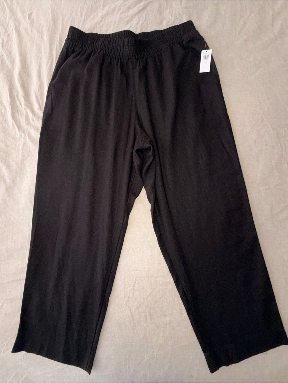 NEW Woman’s Black Linen Pants